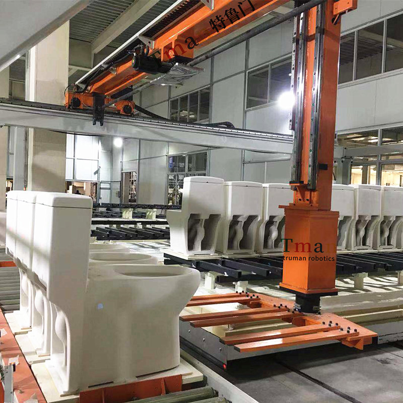 Four axis toilet loading and unloading kiln robot
